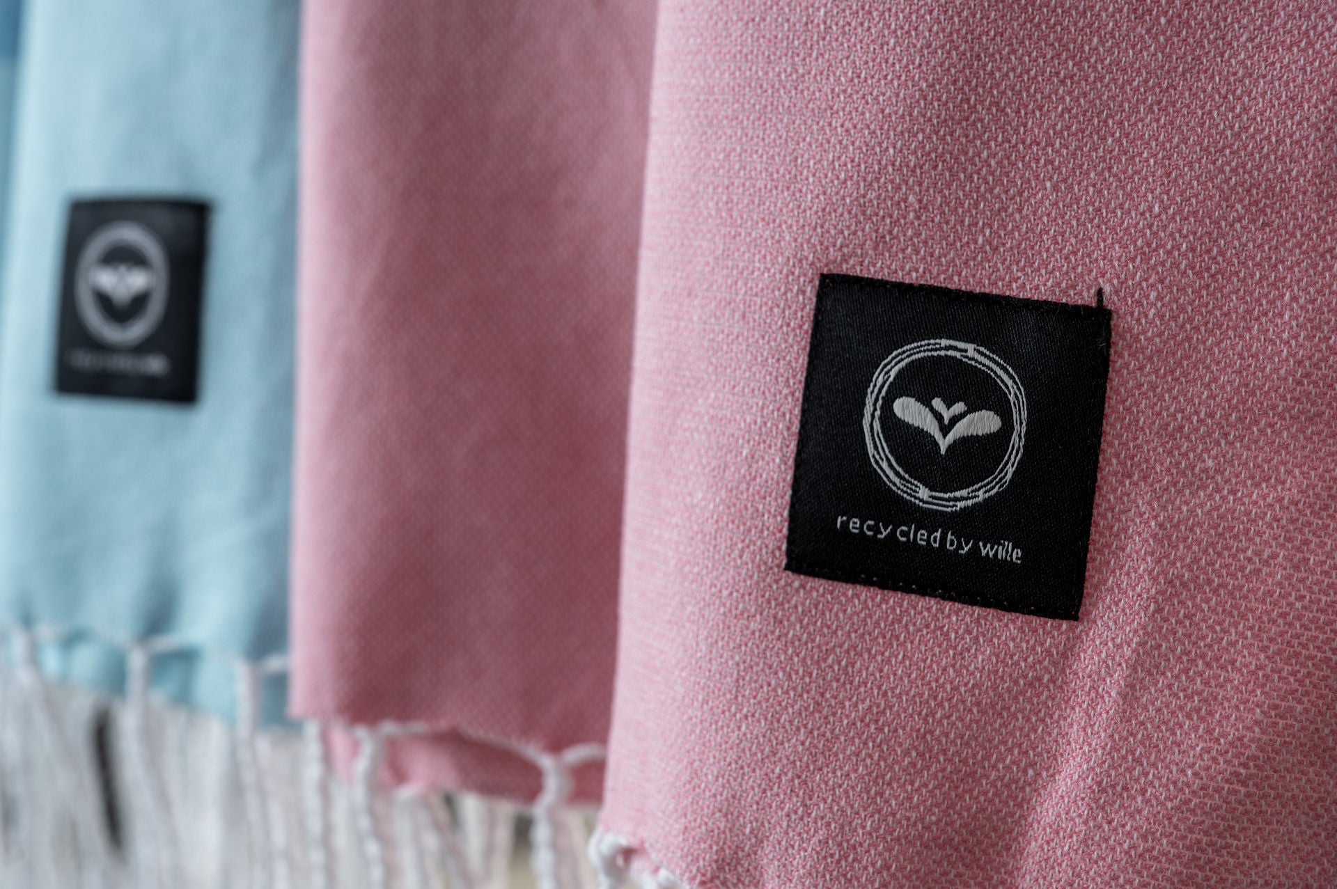 buxandsox.shop Hamamtuch in knalligen Farben aus recyceltem Material