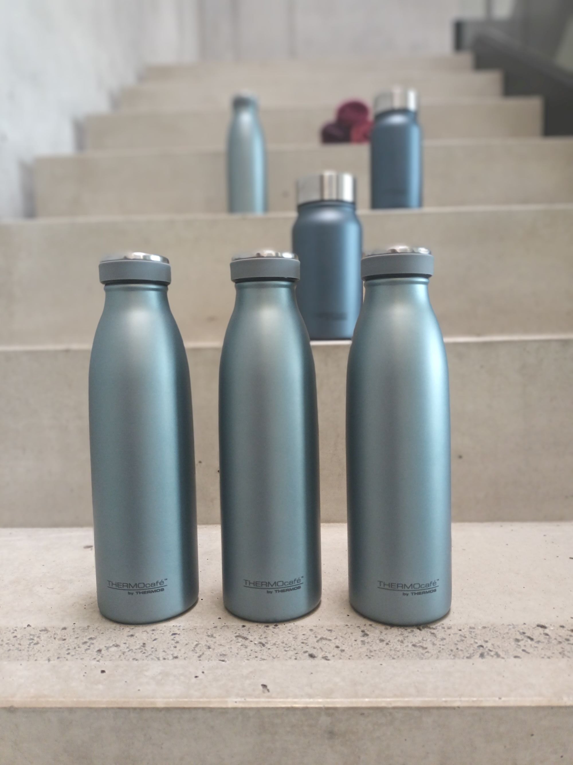 Trinkflasche THERMOS mit Isolierfunktion | Trink mal 0,5 l ice blue