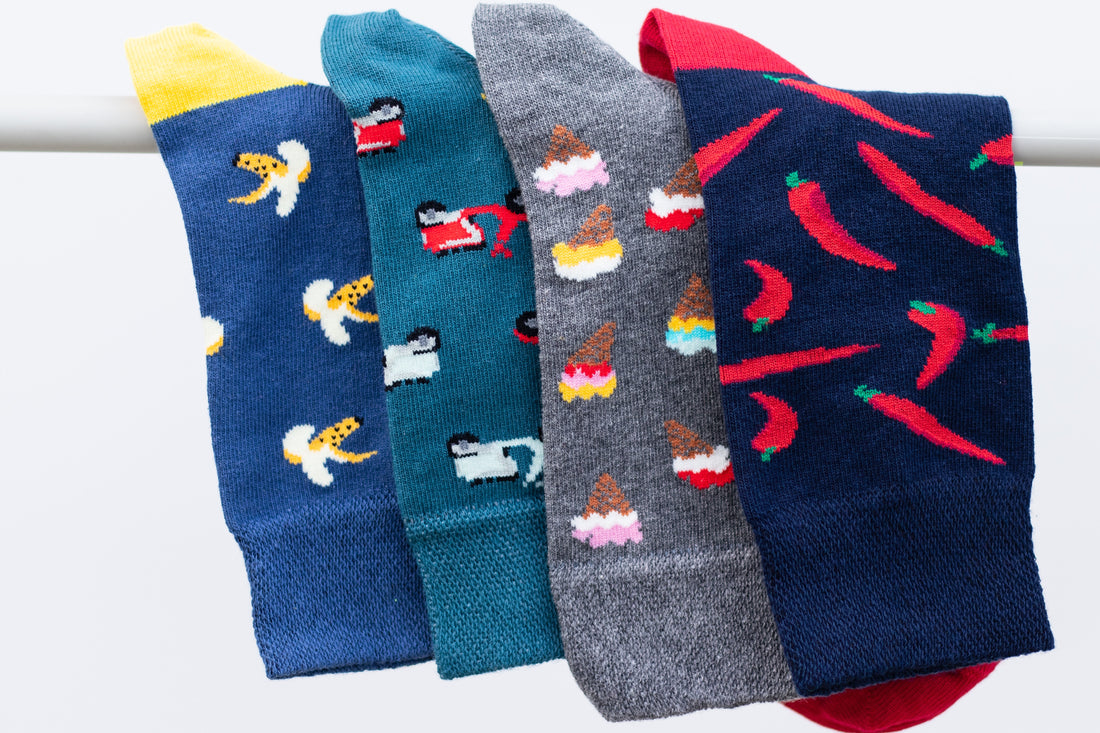 BUXandSOX - Geschenkbox mit Chillisocken, Rollersocken, Eissocken, Bananensocken