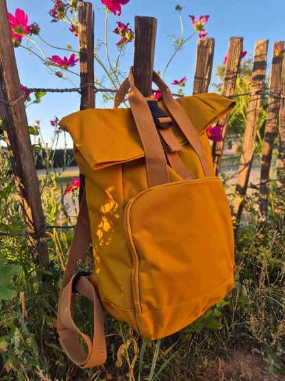 Roll-Top Rucksack für Schule, Beruf und Freizeit | Rücken Racker senfgelb