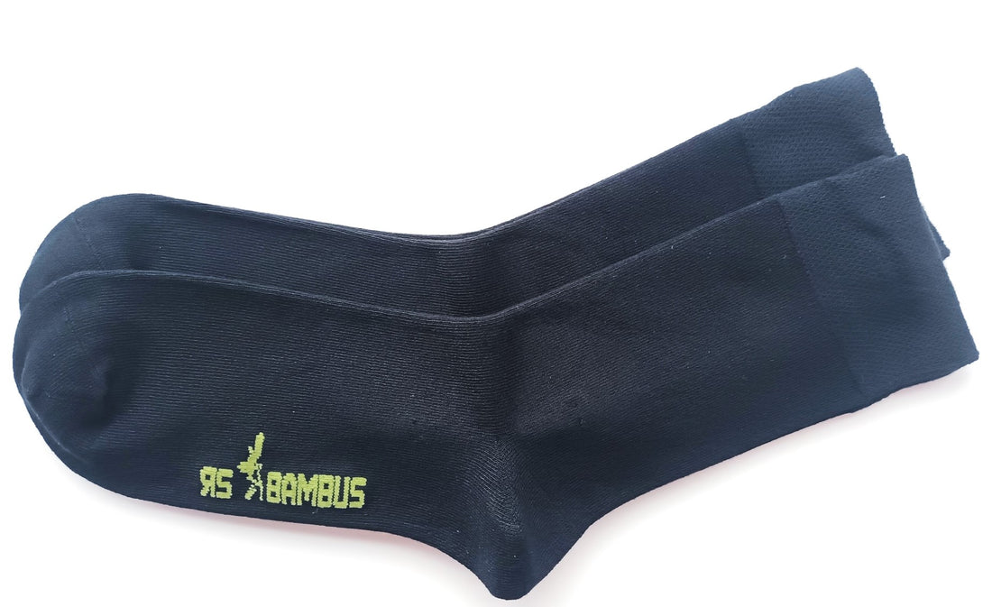 Schwarze Socken für Damen und Herren in toller Bambus-Qualität | 4 Paar Bambus Berti