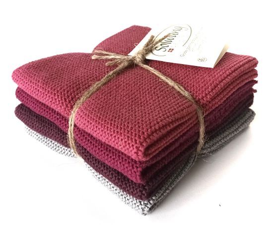 Wischtücher von Solwang Design Dänemark in Bio-Baumwolle gestrickt | 4 Tücher Oma Ella beere
