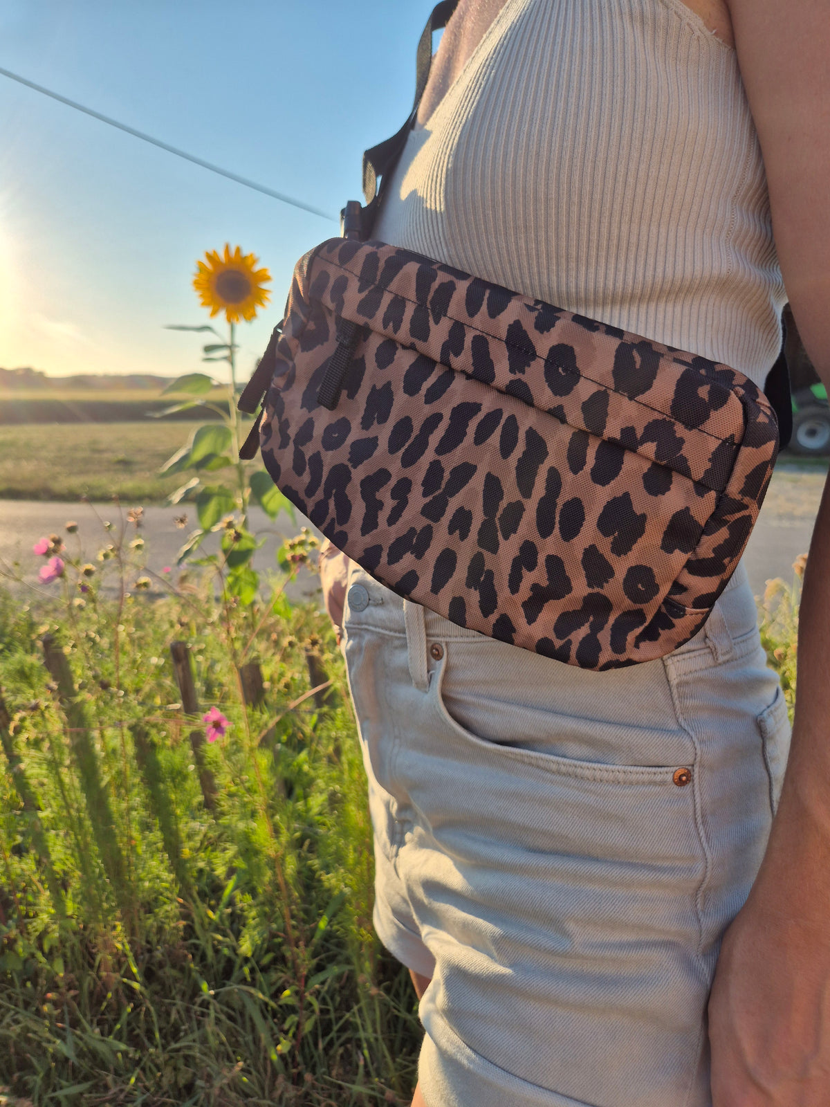 Modische Cross Body Bag im Leolook  | Wilde Wanda